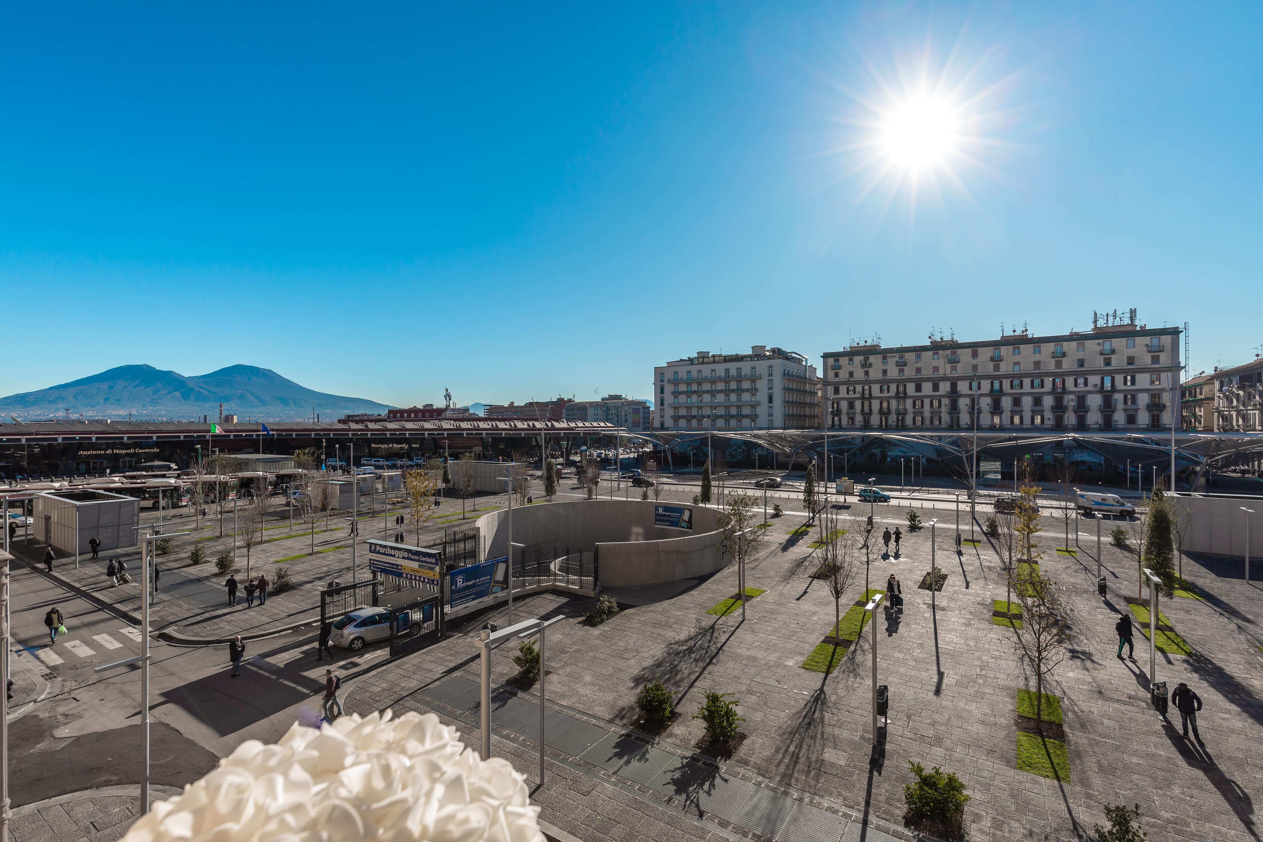 Palace Napoli Екстериор снимка
